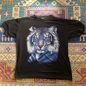 White Tiger XL tee black barely used
